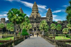 Kambodża czeka! Egzotyczna podróż do Phnom Penh z bagażem rejestrowanym od 1761 zł
