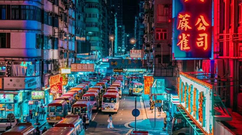 Niezapomniana podróż do Hongkongu! Loty z Warszawy za 2401 zł