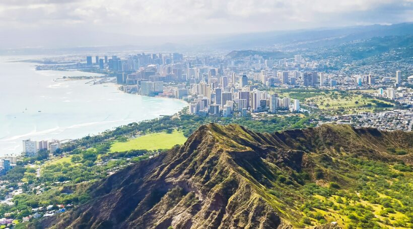 Egzotyczne Hawaje czekają! Leć z Wiednia do słonecznego Honolulu w październiku za 3412 zł w obie strony