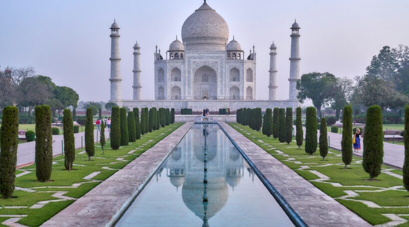 Indie czekają! 🤩 Taj Mahal na własne oczy? Loty do New Delhi z Warszawy od 1988 zł – mamy kilka terminów!
