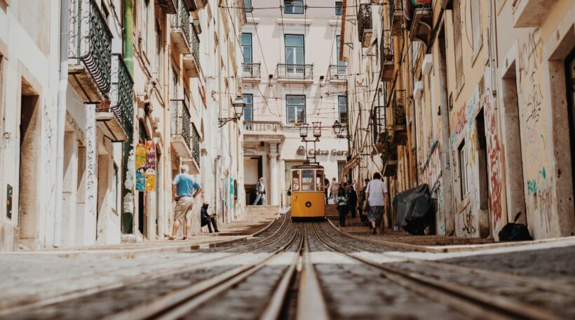 City break w Lizbonie! 🇵🇹☀️ 3 dni z lotami i 4⭐ hotelem ze śniadaniami z Poznania od 1145 zł!