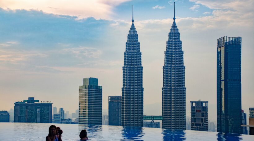Egzotyczna Malezja czeka! 🔥 Loty do Kuala Lumpur z Wiednia za 2042 zł!