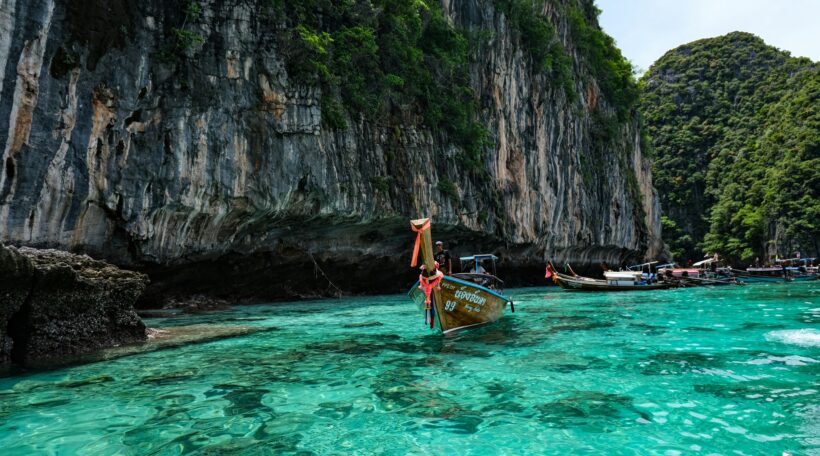 Marzysz o rajskich plażach Tajlandii? 🔥 To możliwe! Loty do Krabi z Warszawy od 2380 zł/os. z Etihad Airways i bagażem!