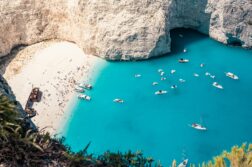 Grecka wyspa marzeń! 🤩 Tydzień na Zakynthos z lotem i 3⭐ hotelem ze śniadaniami za 1535 zł